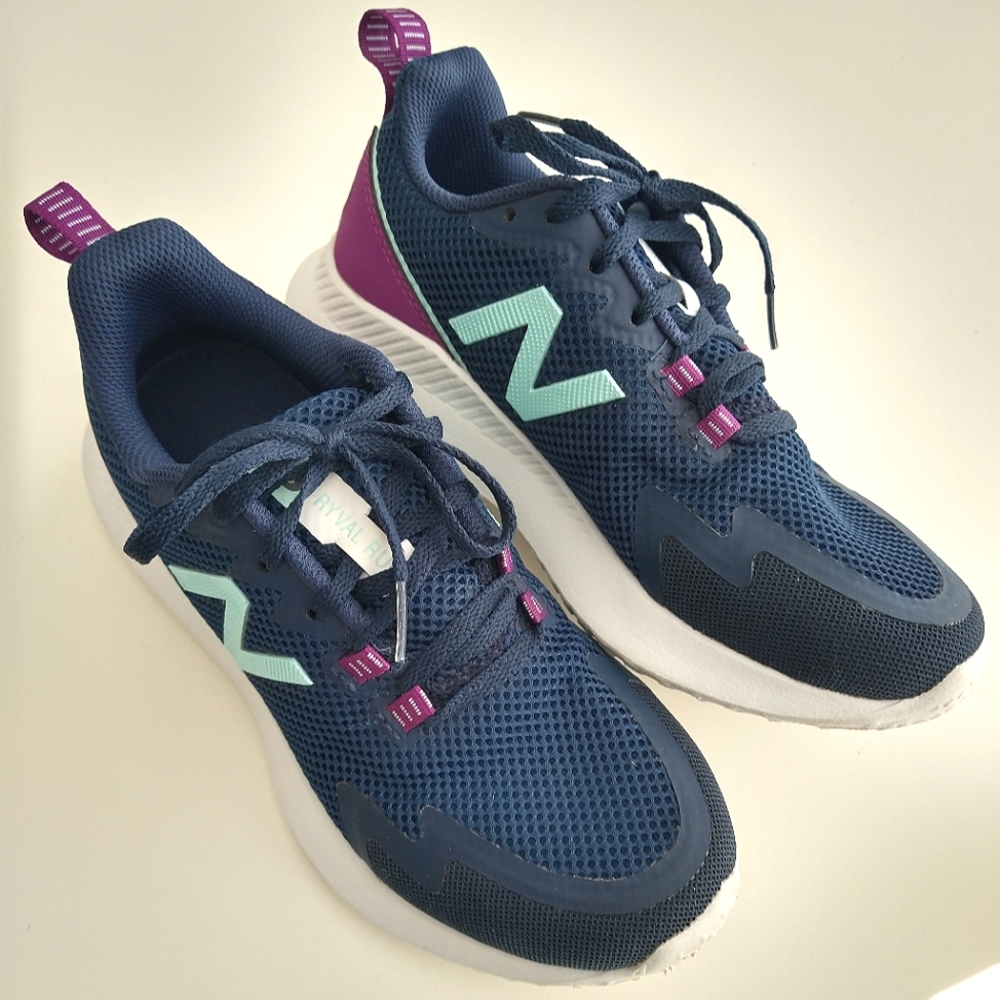 New Balance Women's Ryval Run V1 Running Shoe 6.5 Wide | Navy Blue and Purple
